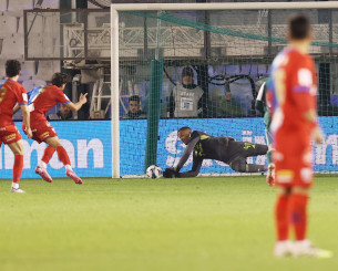 Ο Λαφόν απέκρουσε το πέναλτι του Λάμπρου και «έσωσε» τον Παναθηναϊκό (video)