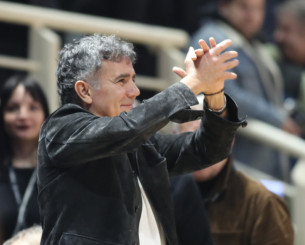 Ο ικανοποιημένος Μυστακίδης έδωσε συγχαρητήρια στους παίκτες του ΠΑΟΚ μετά το ντέρμπι με τον Παναθηναϊκό