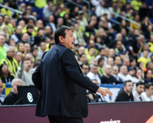 Ξέσπασμα Αταμάν: «10 χιλιάδες αμόρφωτοι έβριζαν εμένα και τη μητέρα μου» (video)