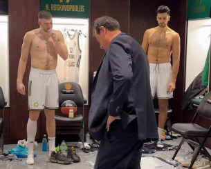 Ο Αταμάν είδε νερά στα αποδυτήρια και είπε: «Νόμιζα ότι μόνο στο ΣΕΦ υπάρχει αυτό το πρόβλημα» (video)