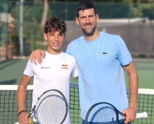 Τζόκοβιτς σε Παγώνη: «Σε παρακαλώ θυμήσου την προπόνηση μας όταν πάρεις το πρώτο σου Grand Slam» (video)