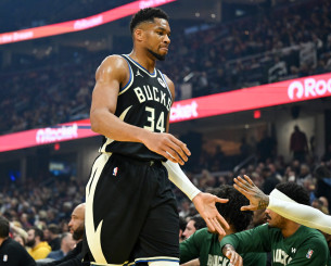 Η λίστα των Μπακς: 4+1 παίκτες στο στόχαστρο για ανταλλαγή με σκοπό να… χαρεί λίγο ο Αντετοκούνμπο