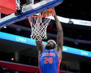 Συνεχίζουν ακάθεκτοι οι Πίστονς, ανεβαίνουν οι Μάβερικς