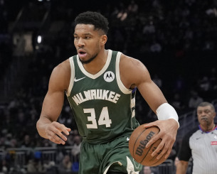 «Συναντήθηκε με τους συμπαίκτες του ο Αντετοκούνμπο - Τους τόνισε την ανάγκη να επικεντρωθούν στο μπάσκετ»