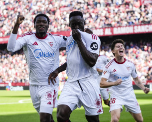 Με Μπεσίκτας και αμφίσκορο από Ισπανία