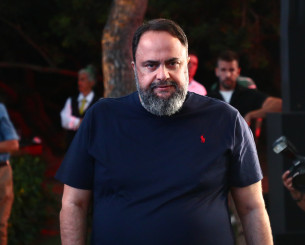 Σύσσωμη η «οικογένεια» του Ολυμπιακού στο πλευρό του Βαγγέλη Μαρινάκη