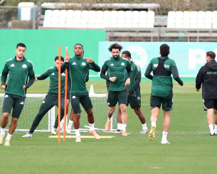 Με 21 παίκτες η αποστολή του Παναθηναϊκού για το κομβικό παιχνίδι με τη Βικτόρια Πλζεν