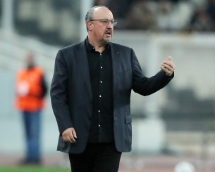 Μπενίτεθ: «Μας δίνει έξτρα ώθηση η ήττα που κάναμε στον Βόλο, να παίζουμε πιο γρήγορα»