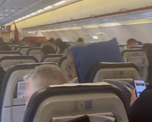 Με τον ύμνο της ΑΕΚ η άφιξη στη Σαμψούντα (video)