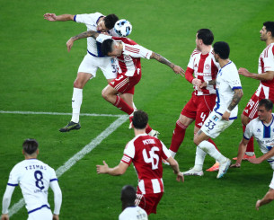 Μπλεγμένος και... άχρωμος ο Ολυμπιακός έχασε βαθμούς από την Κηφισιά στο «Καραϊσκάκης»