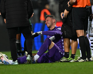 Κάκωση στο γόνατο ο Παβλένκα - Εκτός για πάνω από ένα μήνα