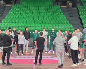 Γιαννακόπουλος: «Σεβαστείτε εμένα και τους φιλάθλους που δεν κοιμήθηκαν, να γίνετε ομάδα»