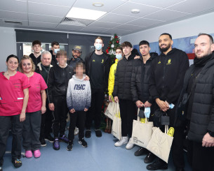 Ο Άρης δίπλα στα παιδιά