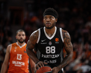 Ήταν το τελευταίο του παιχνίδι με την Παρτίζαν; Τι έκανε ο Ταϊρίκ Τζόουνς κόντρα στη Βαλένθια