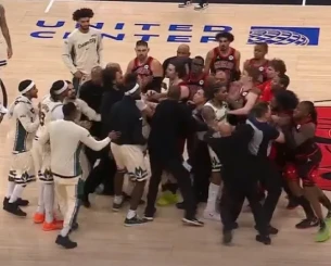 Ένα κάρφωμα του Γιάννη έφερε... χαμό στο Μπουλς - Μπακς (video)