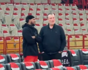 Μόρις και Λεπενιώτης τα είπαν σε χαλαρό ύφος πριν το ματς με τη Βιλερμπάν - Το βίντεο του Athletiko