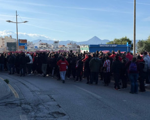 Ξεκίνησε η πορεία των οπαδών του Ολυμπιακού για το Παγκρήτιο - Το βίντεο του Athletiko