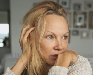 «Με απατούσε, είναι τέρας» - H Πάμελα Άντερσον λάτρεψε τον διάσημο ποδοσφαιριστή και ξέσπασε μετά τον χωρισμό τους