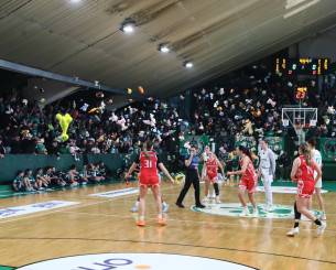 Υπέροχη φιλανθρωπική ενέργεια με λούτρινα από τους φίλους του Παναθηναϊκού (photos-video)