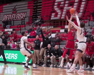 Tο απίστευτο buzzer beater του Παπαδάτου στο NCAA (video)