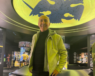 Ο γνωστός ηθοποιός Παύλος Ορκόπουλος επισκέφθηκε το Μουσείο Ιστορίας της ΑΕΚ (photos)