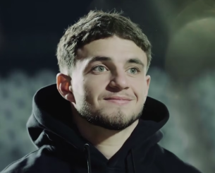 Στον «αέρα» η επική Χριστουγεννιάτικη ταινία του ΠΑΟΚ - H... χαμένη βαλίτσα και ο Αϊ Βασίλης Ζαφείρης (video)