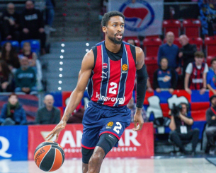 Η Μπασκόνια «δένει» τον Σίμονς και... ξεφορτώνεται τον Νόουελ