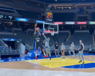 Παραμένει εκτός ο Αντετοκούμπο για τους Μπακς, προπονήθηκε στην Ιντιάνα σε φουλ ένταση (video)