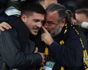 Η φωτογραφία του Μάριου Ηλιόπουλου με τον Λούκα Γιόβιτς λέει τα... πάντα