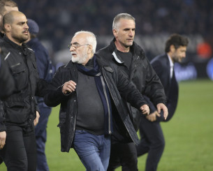 Ανέστης: «Δεν απείλησε κανέναν ο Σαββίδης όταν μπήκε με το όπλο, ήθελε να μιλήσει στον διαιτητή»