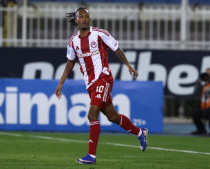 Με προβολή του Μαρτίνς το 0-1 για τον Ολυμπιακό (video)