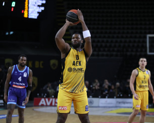 Πήρε... φωτιά στο πρώτο δεκάλεπτο ο Γκρέι και οδήγησε την ΑΕΚ επιθετικά