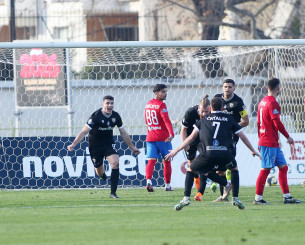 Ο Βαφέας με εκπληκτική κεφαλιά σημείωσε το 1-0 για την Καλαμάτα (video)