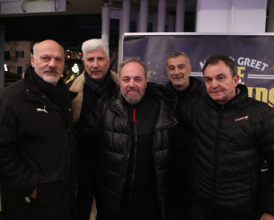 «Χαμός» για τον σπουδαίο Μιχάλη Κασάπη έξω από την OPAP Arena πριν το ΑΕΚ - Παναθηναϊκός (video)