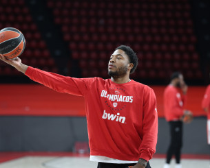 Έτοιμος για ντεμπούτο στην Euroleague με τον Ολυμπιακό ο Τζόουνς (video)