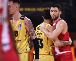 Το Αλεξάνδρειο «υποκλίθηκε» στον Παπανικολάου - Το fair play του αρχηγού που έφερε χειροκρότημα