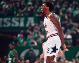 Σε απόλυτη... Αρμόνι-α ο Μπρουκς σκόραρε 75 πόντους σε 3 ματς