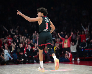 «Καταλύτης» Γουόρντ για τον Ολυμπιακό: 10 πόντοι και 3 κλεψίματα στη δεύτερη περίοδο με την Μπάγερν