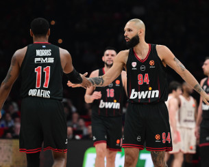 Η αγωνία για τον Μόρις και η έκσταση του κόσμου: Η παρακάμερα του Ολυμπιακός - Μπάγερν (video)