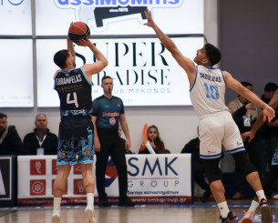 Ο Κολοσσός πέρασε από τη Μύκονο και «ξεκόλλησε» από την τελευταία θέση