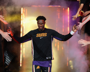 Το σκληρό πόκερ τριών, για μία υπογραφή: «Η ευρωπαϊκή αγορά στα... πόδια του Χέιζ-Ντέιβις»