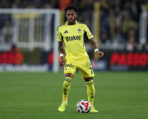 Επιλογές για όλα τα γούστα: Αυτοί είναι οι τρεις μέσοι που «τσεκάρει» ο Ολυμπιακός σύμφωνα με τον Κονούρ