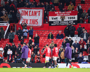 Ο Αμορίμ έφυγε, η κατηφόρα συνεχίζεται: Η Γιουνάιτεντ «χαιρέτησε» τόσο νωρίς στα κύπελλα πρώτη φορά μετά το 1982