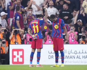 Ο Ραφίνια δίνει το προβάδισμα στη Μπαρτσελόνα στον τελικό του ισπανικού Σούπερ Καπ (video)