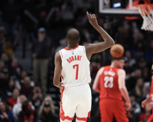 Ο Ντουράντ ξεπέρασε τον Τσάμπερλεϊν και έγινε ο 7ος κορυφαίος σκόρερ του NBA