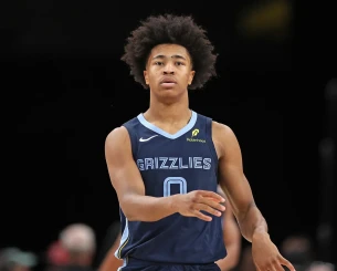 Ο νέος ρόλος, τα σκαμπανεβάσματα, ο ευθύς Ίσαλο: Ο Τζέιλεν Ουέλς εξηγεί στο Athletiko την έντονη σεζόν των Γκρίζλις