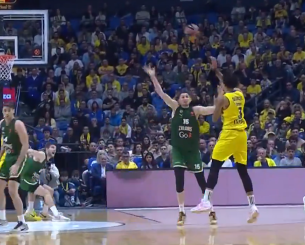 Πήγε για λόμπα και έβαλε... τρίποντο: Το αλλόκοτο καλάθι του Σάντος για τη Μακάμπι (video)