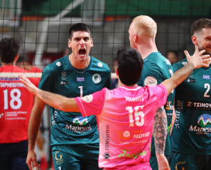 Ασταμάτητος ο Μίλωνας - Η ευκαιρία του να αυξήσει κι άλλο τη διαφορά από τους δύο τιτλούχους