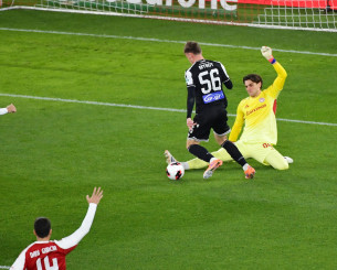 Τρομερός Μύθου ανοίγει το σκορ για τον ΠΑΟΚ κόντρα στον Ολυμπιακό (video)