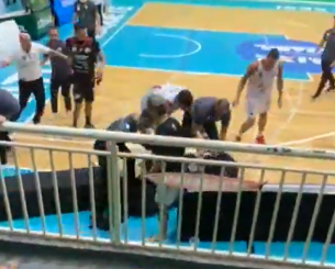 Απίστευτο «ντου» και ξύλο σε διαιτητή στη Βραζιλία (video)